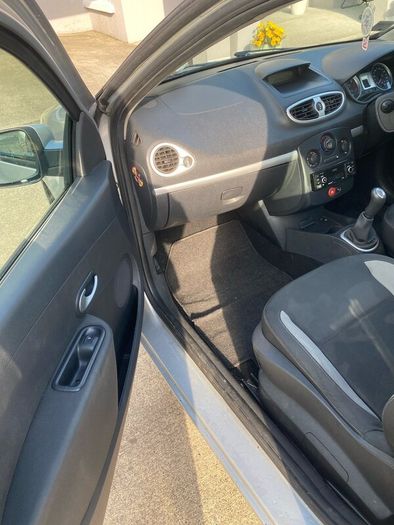 2010 Silver Renault Clio 1.1L Petrol (TAXED& NCT)