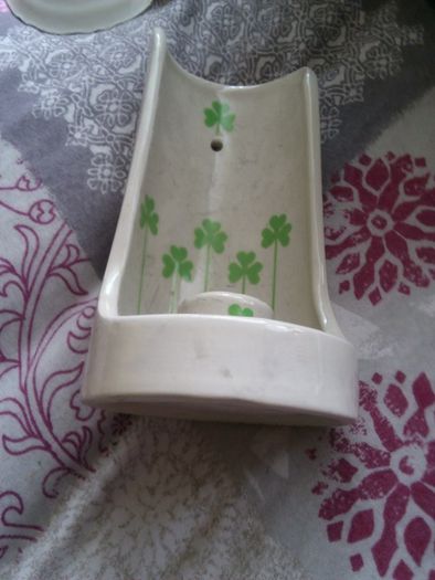 Candle holder.
