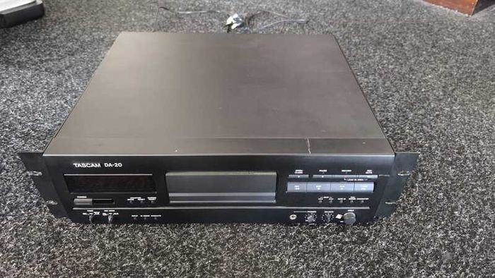 Tascam DA-20