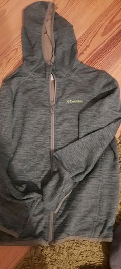 Hoodies and sweatshirts