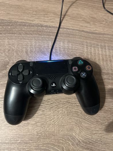 PlayStation 4 v2 Controller (Read ad)