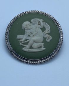 Wedgewood vintage brooch