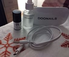 Nail kit