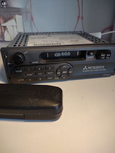 Mitsubishi radio cassette player with case and removal panel Free viewing