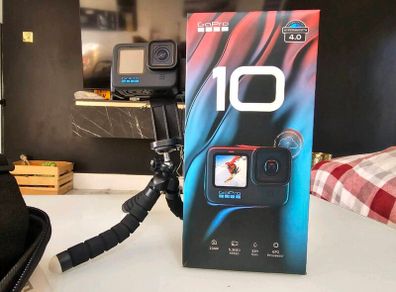 Gopro Hero 10 Black immaculate with accessories