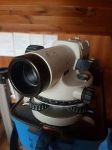 Nikon AC-2S Auto. Optical Survey Level c/w tripod & staff