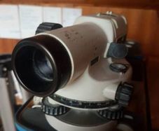 Nikon AC-2S Auto. Optical Survey Level c/w tripod & staff