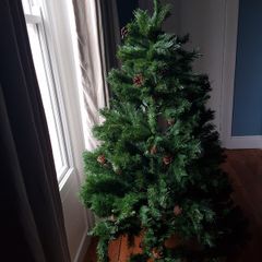 Premium artificial xmas tree - never used