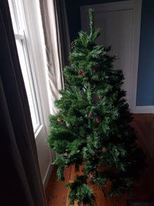 Xmas tree - artificial, 6 foot, BRAND NEW