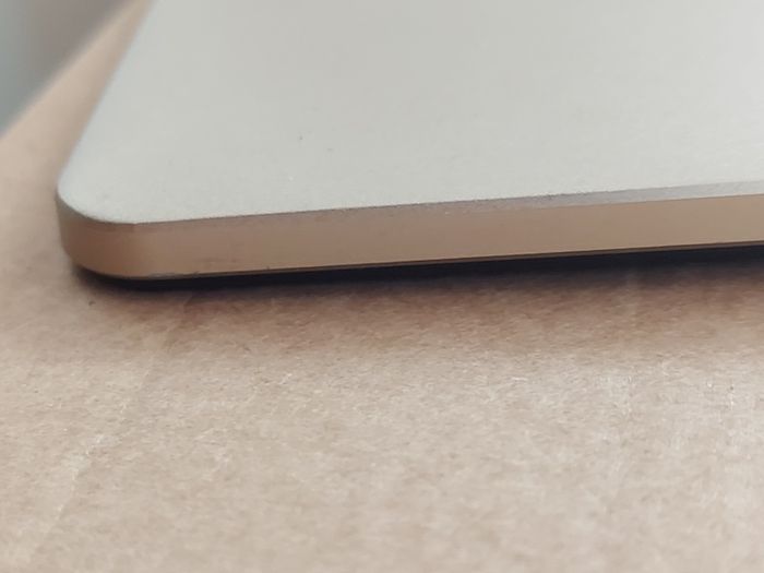 oBook 10, 64 GB, Excellent Cosmetic Condition, not powering on, being sold for parts or repair