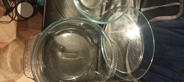 Rice Cooker & Glass Mixing Bowls