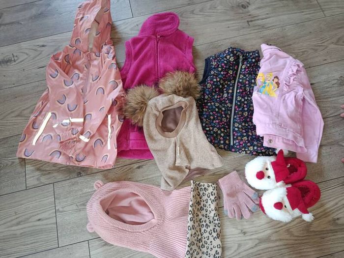 Girl's bundle of clothes