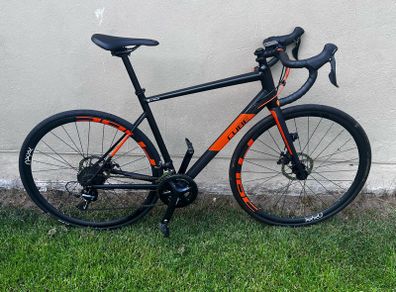 Cube Attain road bike