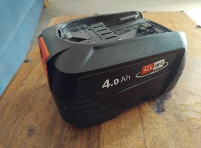 Bosch 18V - 4.0ah battery and charger