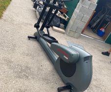 Life Fitness 9500HR commercial cross trainer