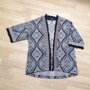 Never worn stylish beige and black blazer