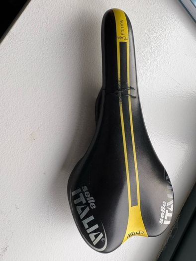 saddle bike selle italia carbon fibre dlr