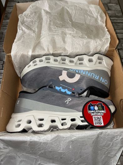 Onclouds, asics , sauconys