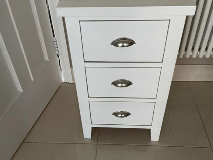 Chest of Drawers and Bedside Lockers Matching Set