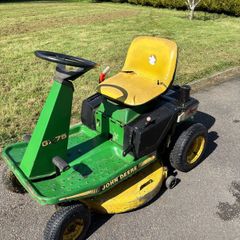 JOHN DEERE GX75 ride on lawnmower