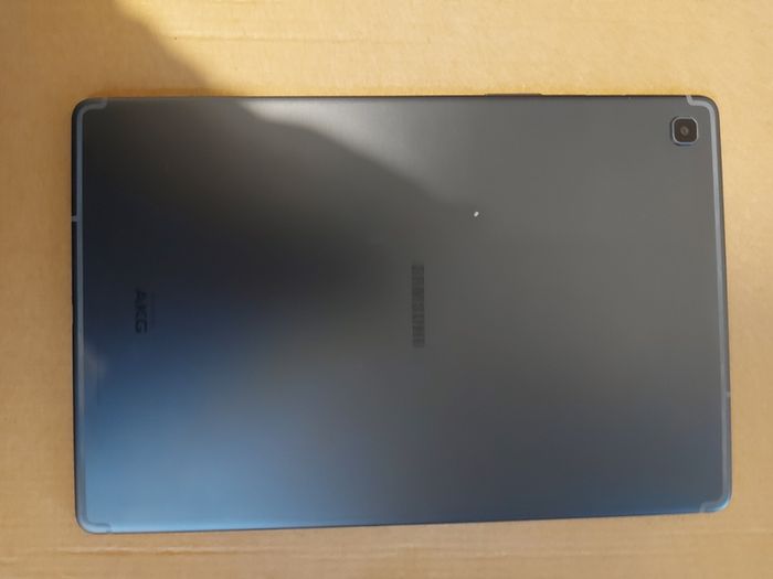 Samsung Galaxy Tab S5e. SM-T720, Crack on screen, Not powering on, for parts or repair