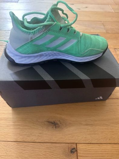 Girls Adidas Youngstar Hockey Shoes Size UK 2