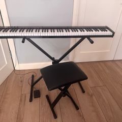 Gear4Music VisionKey 100 Digital Keyboard Piano