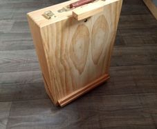 artist box with built in easel