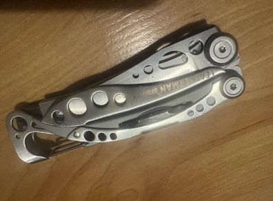 leatherman Skeletool edc fishing camping hiking pliers