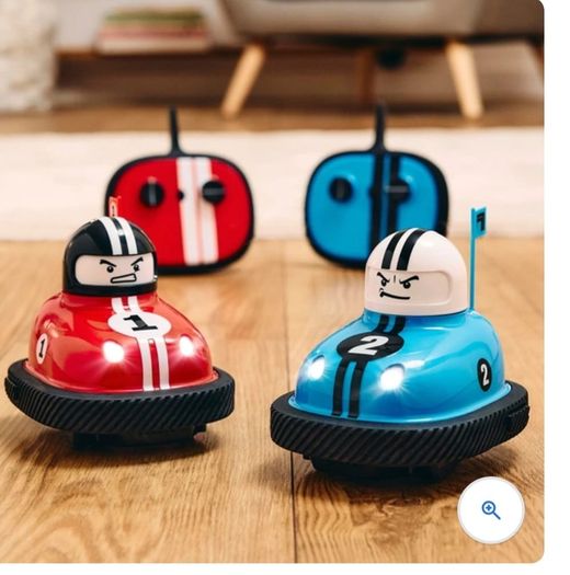 Toy remote control bumper cars