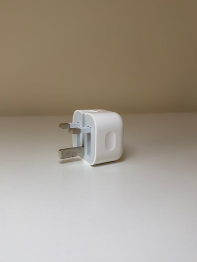 Apple 20 W USB Type-C Power Adapter