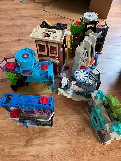 Superhero Forts