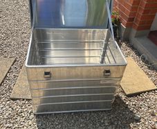 steel box 75x55 x 60h