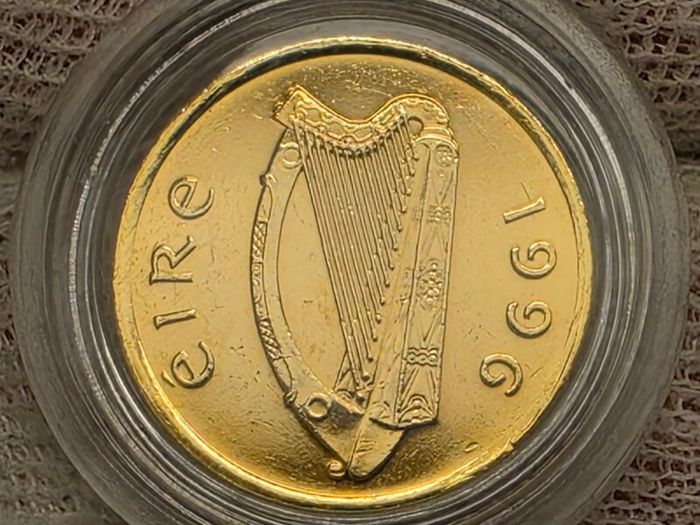 Ireland 1996 5p Five Pence Gold and Silver Plated Coin