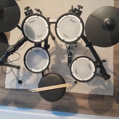 Roland TD-07 Drum kit