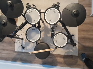 Roland TD-07 Drum kit