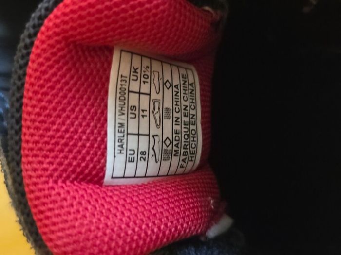 Levis shoes, size 10.5 (UK 28)