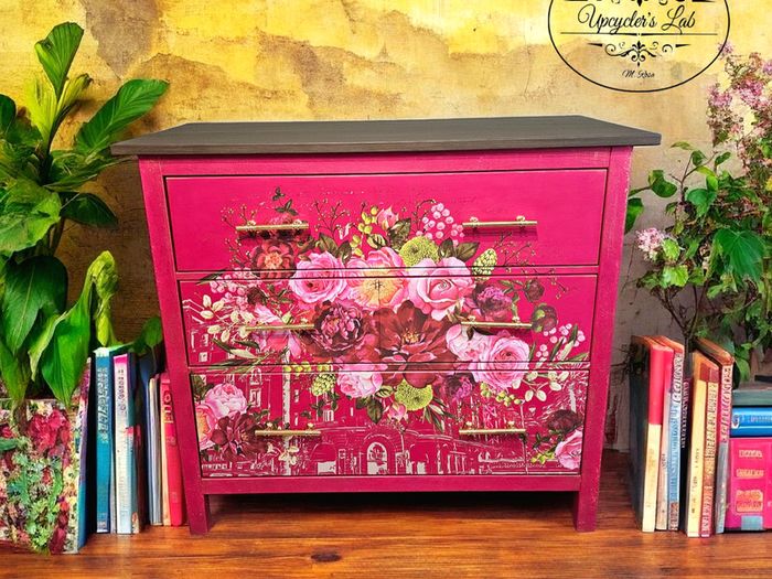 Chest of drawers