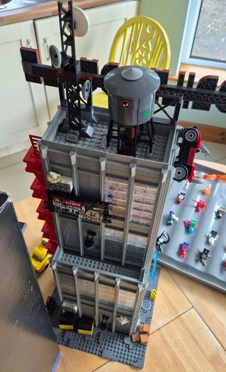 Lego 76178 Daily Bugle, box, all figures,