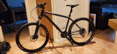 Large Cannondale Mountain Bike