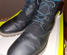 Toms Black Leather Boots