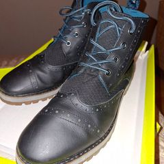 Toms Black Leather Boots