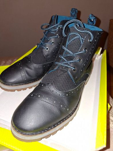 Toms Black Leather Boots