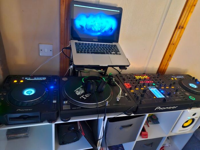 full dj equipment