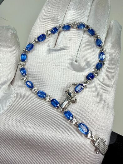 Bracelet Premium Himalayan Kyanite & Zircon Bracelet (11 Ct.)