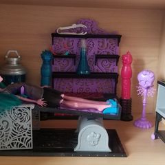 Monster High Creepy Chamber play set