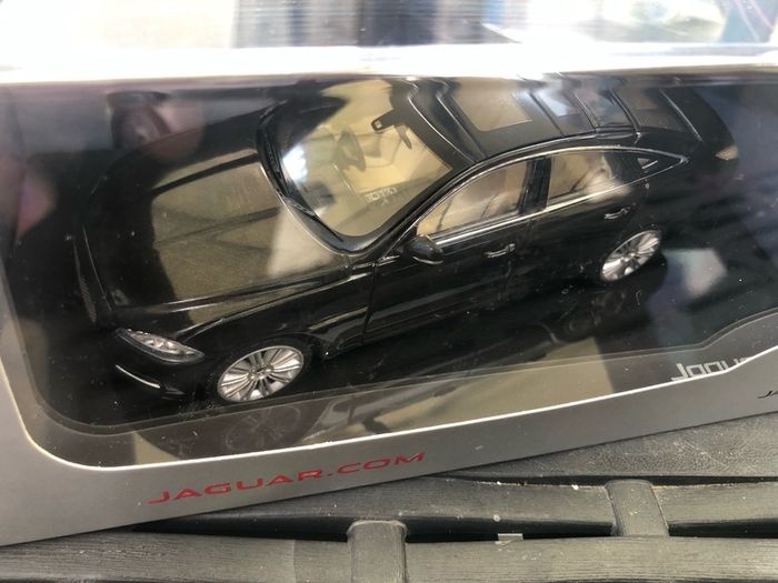 1/43 Scale Car models - AutoArt, Starline,, Minichamps, J-Collection