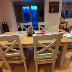 kitchen table and chairs
