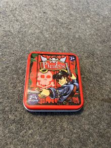 Pirate snap card game