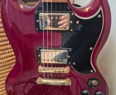 Vintage Guitar, Amp,  Guitar Pedal & Guitar Stand